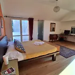 Apartment La Finestra Su